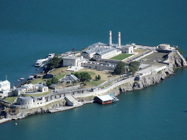 Trump chce obnovit Alcatraz: Plánuje zde věznit nejnebezpečnější zločince