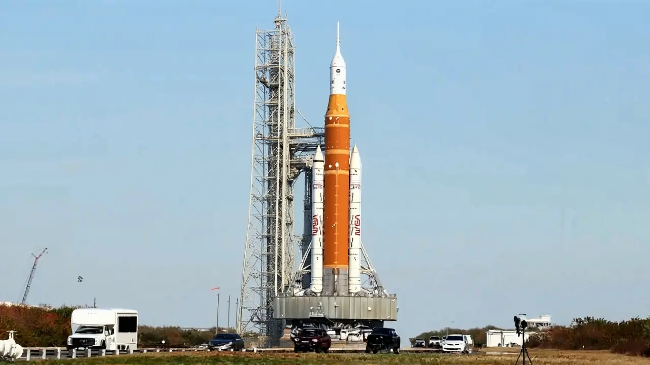 Raketa SLS vzlétla k Měsíci: Mise Artemis II přepsala historii