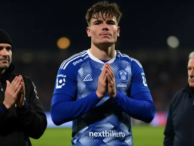 Korupční bouře v českém fotbale: Etická komise potrestala Elbela i Linharta